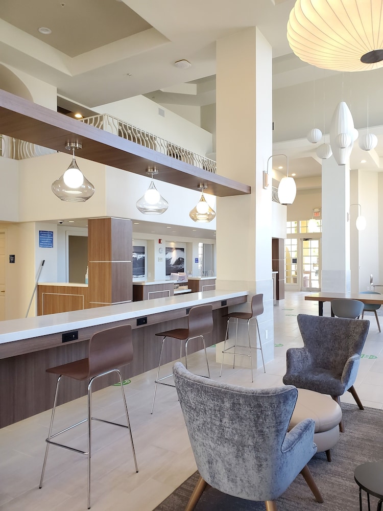 Imagen de los interiores del Hotel Wyndham Garden San Diego Near Seaworld. Foto 19