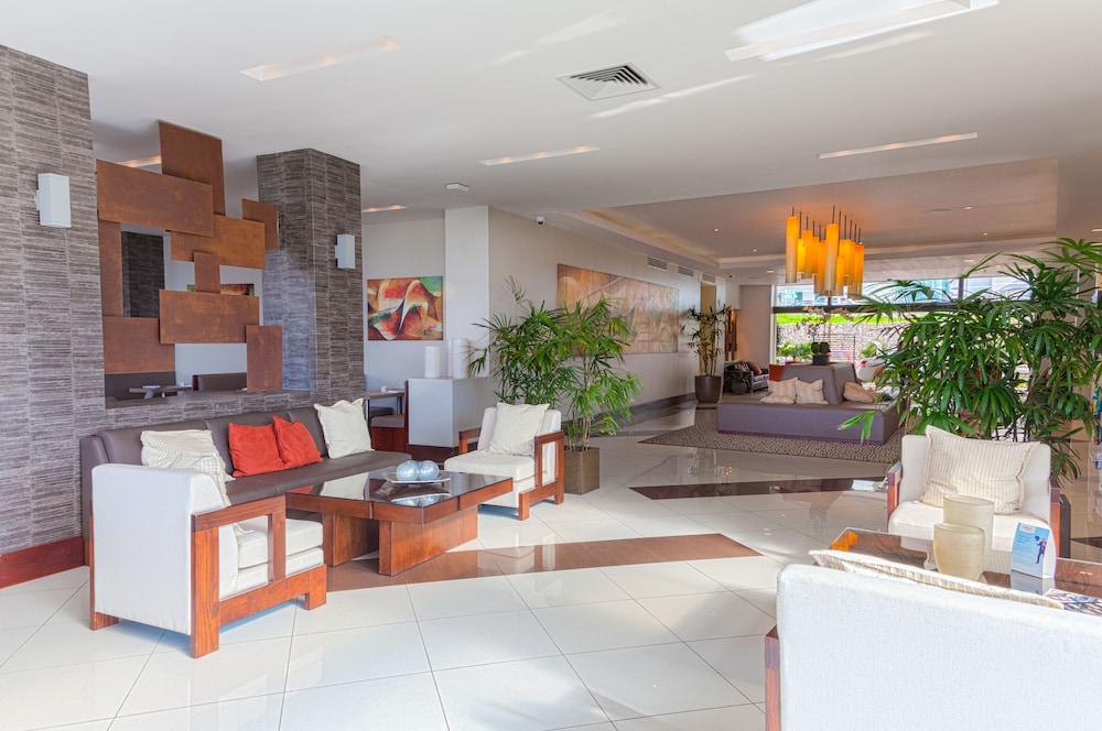 Imagen de los interiores del Hotel Wyndham Garden San Jose Escazu. Foto 16