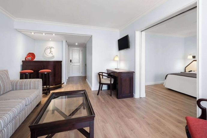 Imagen de la habitación del Hotel Wyndham Garden Santiago Kennedy. Foto 2
