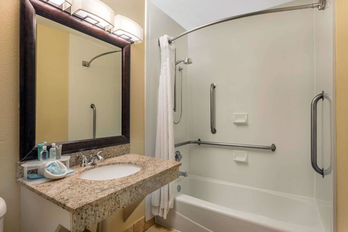 Imagen de la habitación del Hotel Wyndham Garden Summerville. Foto 3
