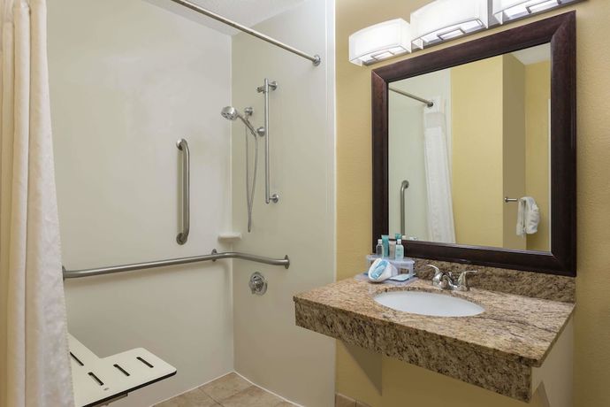 Imagen de la habitación del Hotel Wyndham Garden Summerville. Foto 6