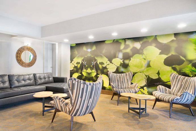 Imagen de los interiores del Hotel Wyndham Garden Washington DC Area. Foto 10
