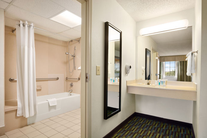 Imagen de la habitación del Hotel Wyndham Garden Wichita Downtown, Wichita. Foto 6