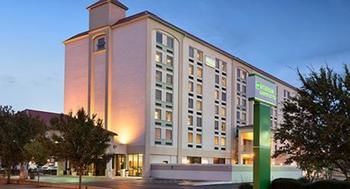 Imagen general del Hotel Wyndham Garden Wichita Downtown, Wichita. Foto 1