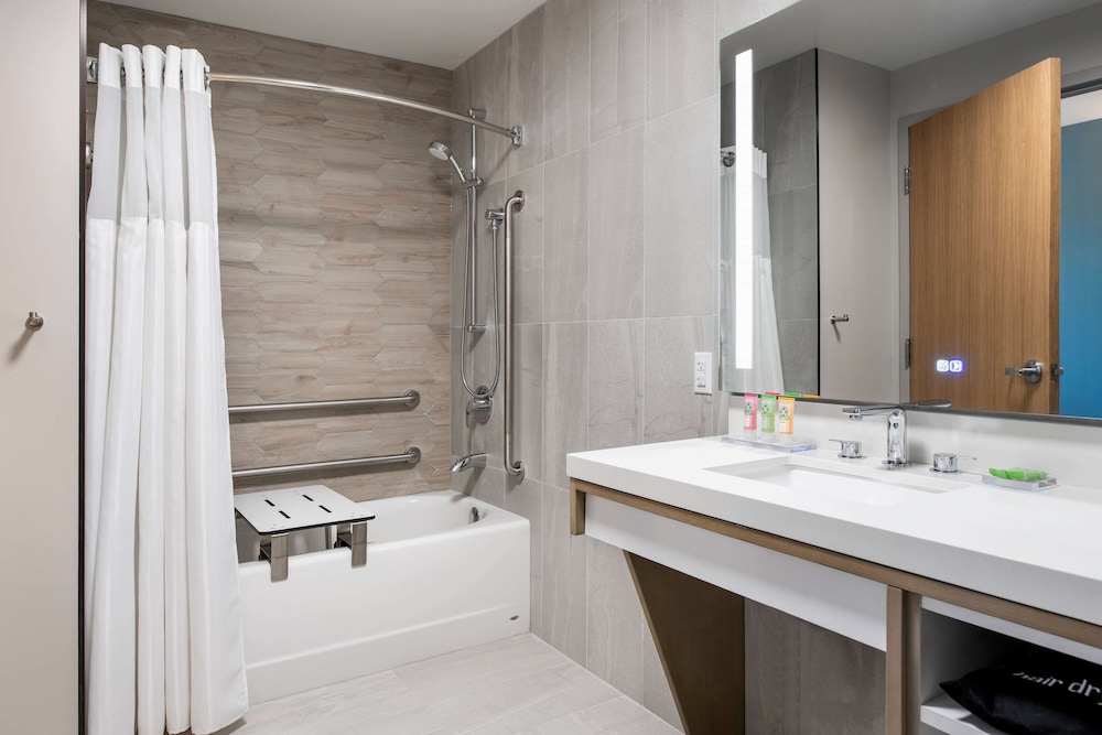 Imagen de la habitación del Hotel Wyndham Garden Winnipeg Airport. Foto 5