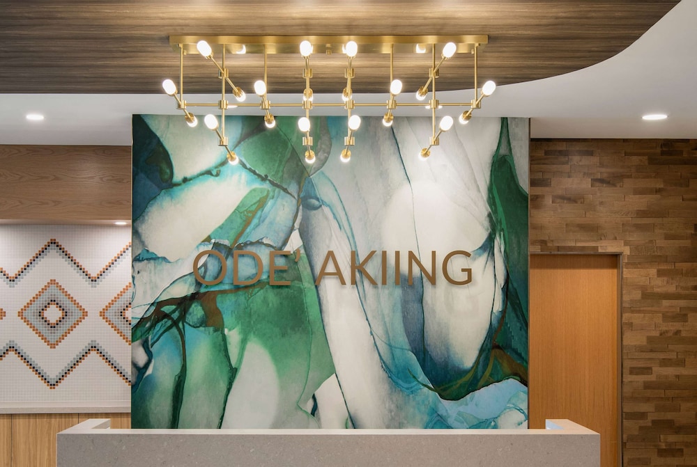 Imagen de los interiores del Hotel Wyndham Garden Winnipeg Airport. Foto 17