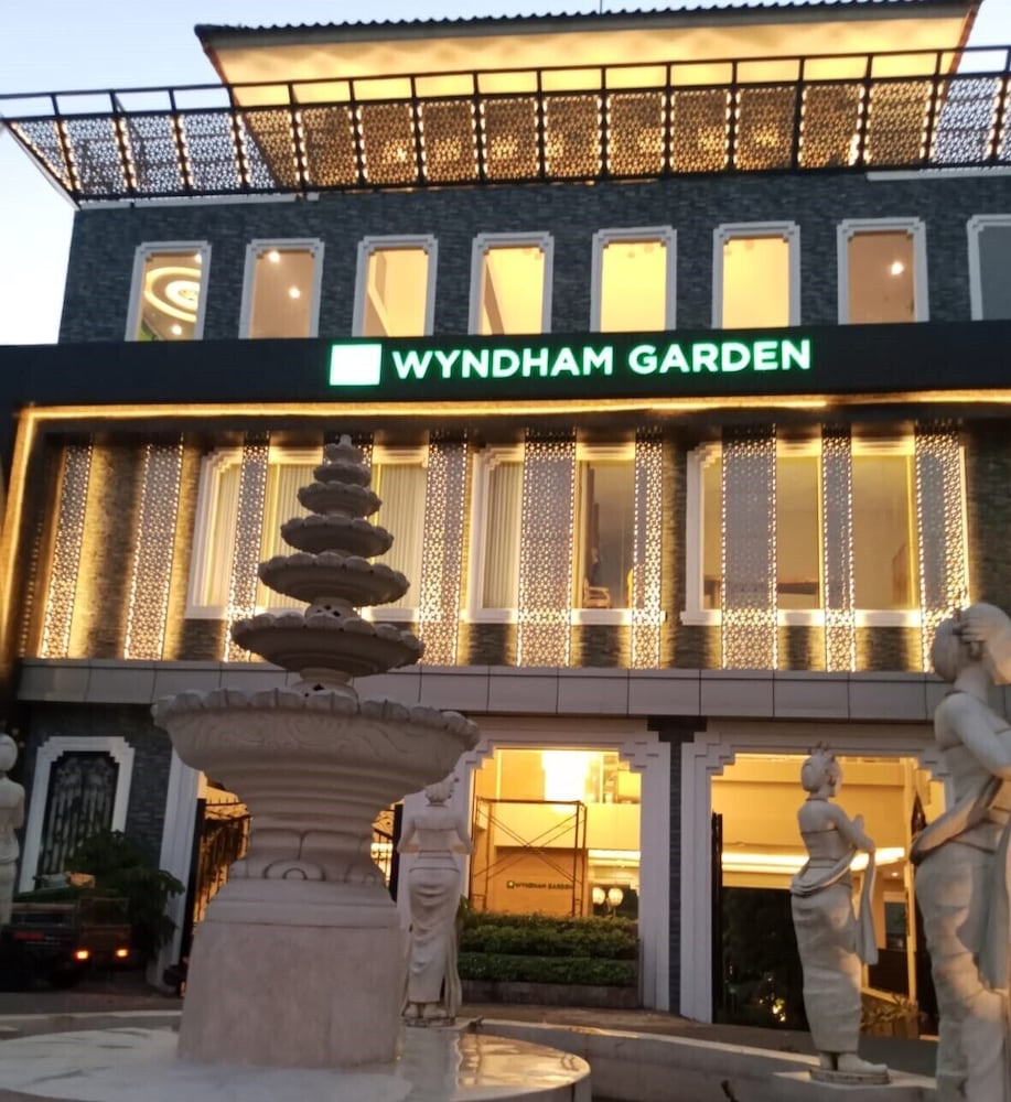Imagen general del Hotel Wyndham Garden Yogyakarta. Foto 3