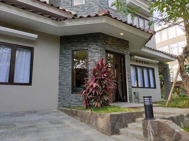 Imagen general del Hotel Wyndham Garden Yogyakarta. Foto 1