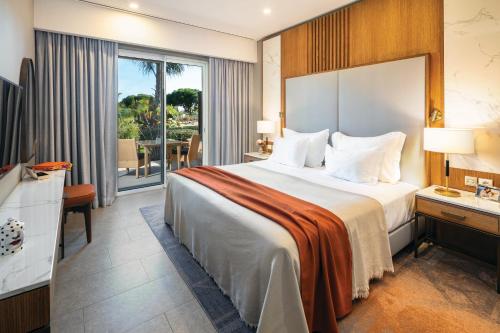Imagen de la habitación del Hotel Wyndham Grand Algarve. Foto 5