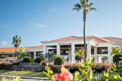 Imagen de los exteriores del Hotel Wyndham Grand Algarve. Foto 13