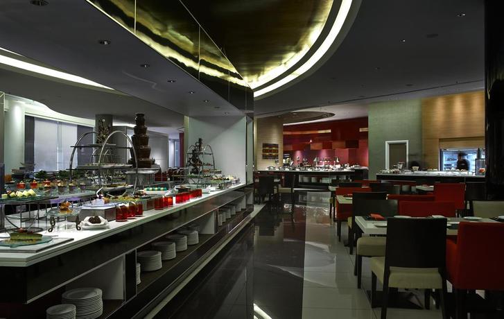 Imagen del bar/restaurante del Hotel Wyndham Grand Bangsar Kuala Lumpur. Foto 4