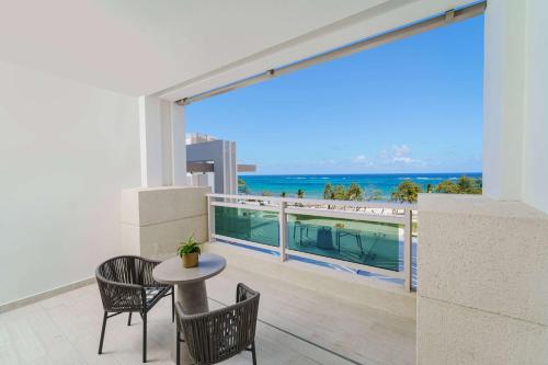 Imagen de la habitación del Hotel Wyndham Grand Barbados Sam Lords Castle All Inclusive Resort. Foto 5