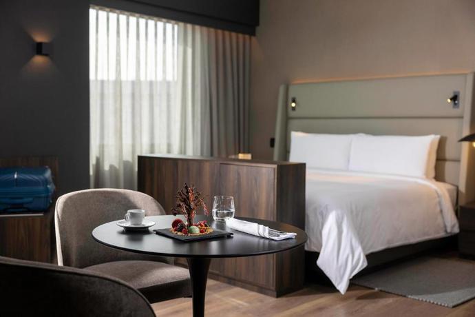 Imagen de la habitación del Hotel Wyndham Grand Costa Del Sol Lima Airport. Foto 12