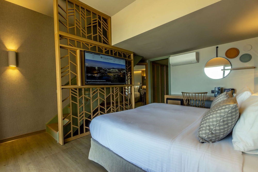 Imagen de la habitación del Hotel Wyndham Grand Crete Mirabello Bay. Foto 8