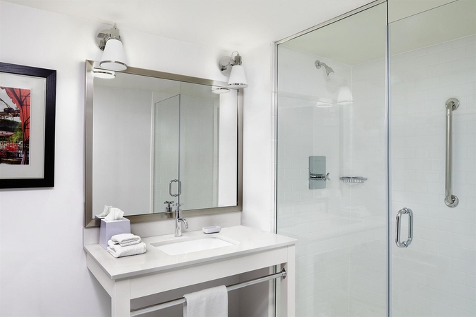 Imagen de la habitación del Hotel Wyndham Grand Fallsview. Foto 7