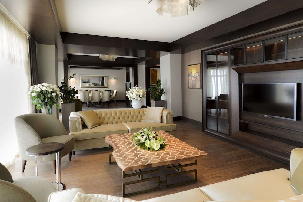 Imagen de la habitación del Hotel Wyndham Grand Istanbul Europe. Foto 3