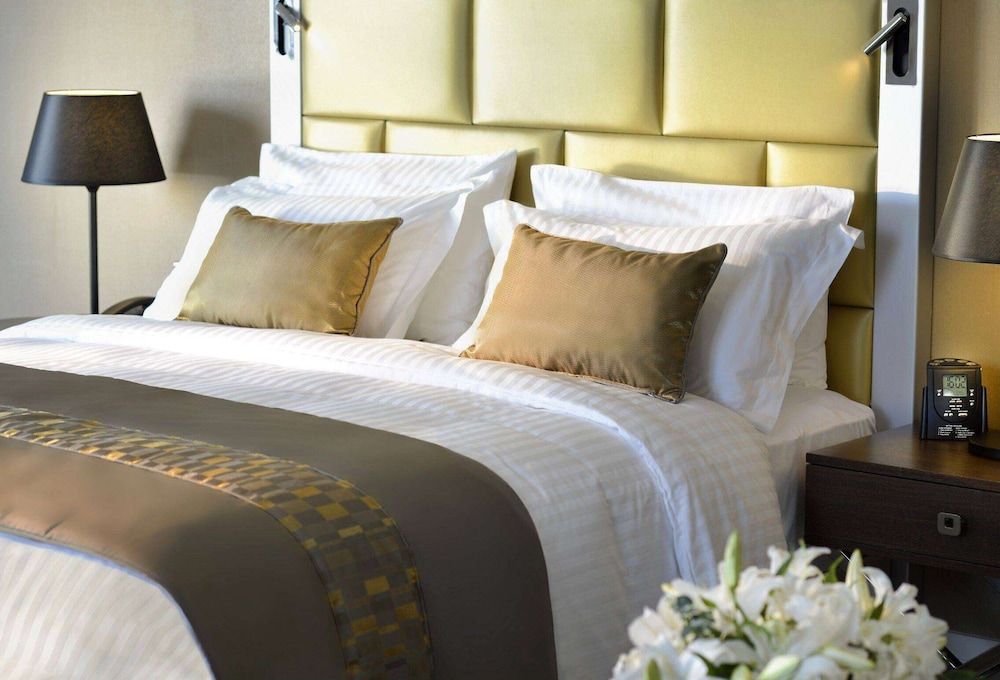 Imagen de la habitación del Hotel Wyndham Grand Istanbul Europe. Foto 12