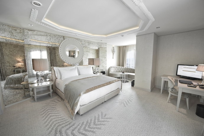 Imagen de la habitación del Hotel Wyndham Grand Istanbul Kalamis Marina. Foto 5