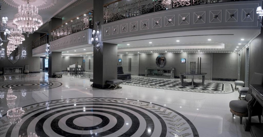 Imagen de los interiores del Hotel Wyndham Grand Istanbul Kalamis Marina. Foto 12