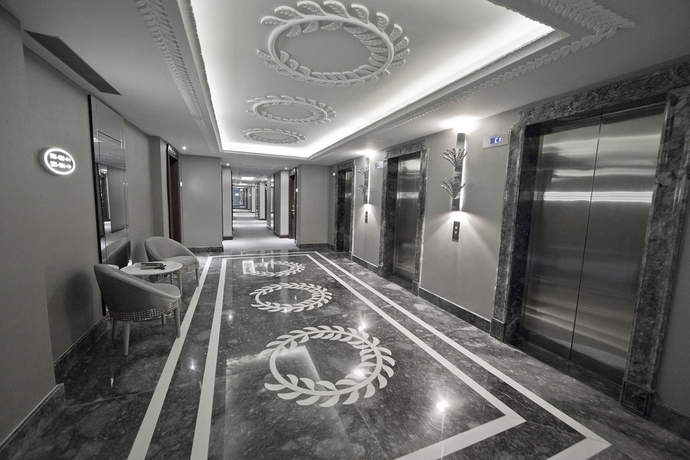 Imagen de los interiores del Hotel Wyndham Grand Istanbul Kalamis Marina. Foto 13
