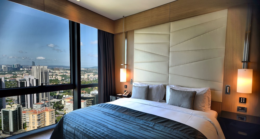 Imagen de la habitación del Hotel Wyndham Grand Istanbul Levent. Foto 11
