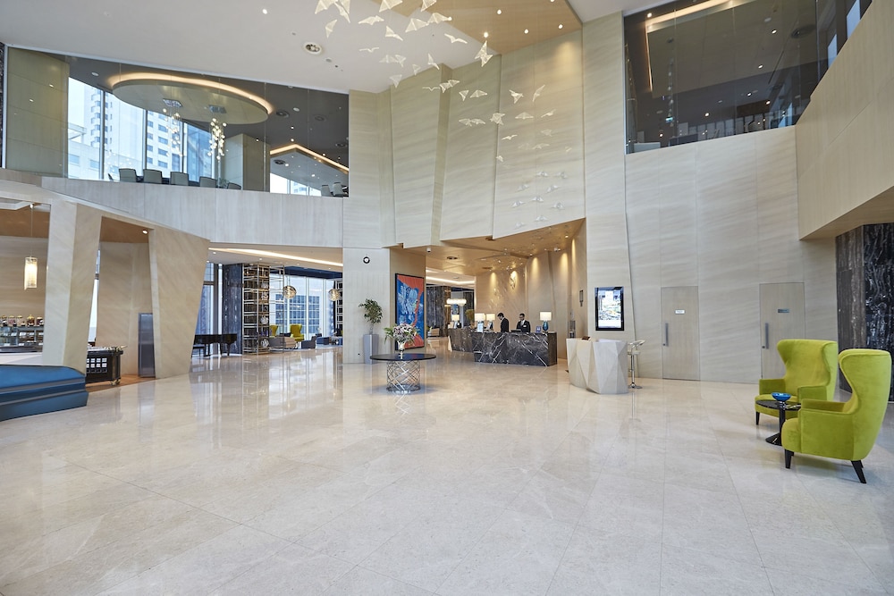 Imagen de los interiores del Hotel Wyndham Grand Istanbul Levent. Foto 20