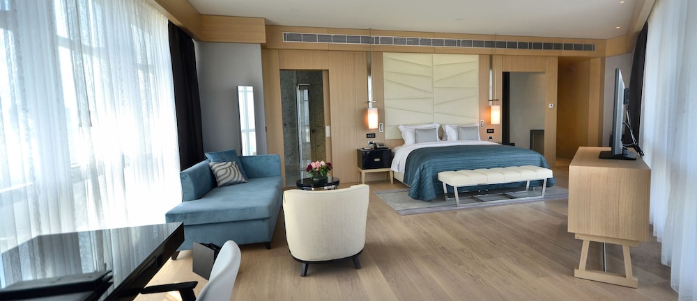 Imagen de la habitación del Hotel Wyndham Grand Istanbul Levent. Foto 17