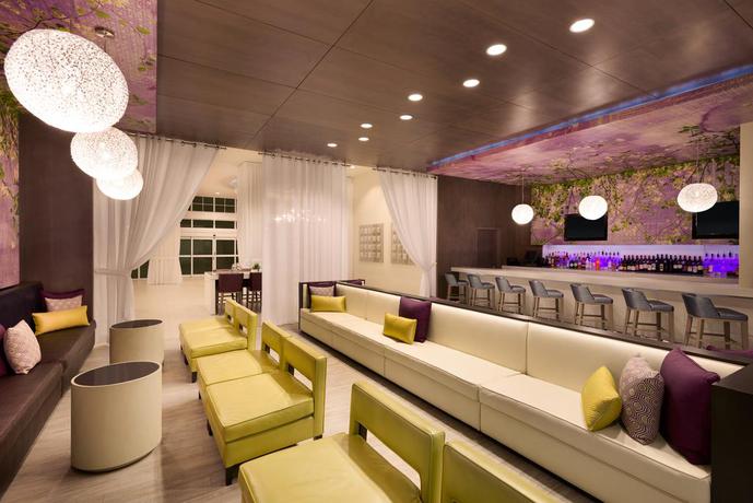 Imagen del bar/restaurante del Hotel Wyndham Grand Jupiter at Harbourside Place. Foto 3