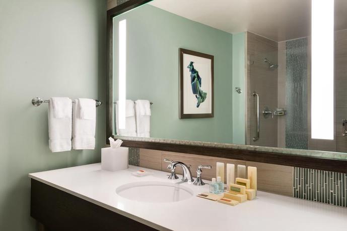 Imagen de la habitación del Hotel Wyndham Grand Jupiter at Harbourside Place. Foto 8