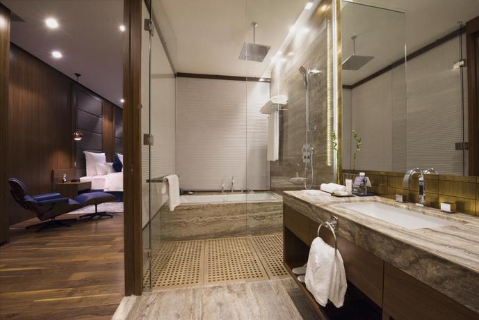 Imagen de la habitación del Hotel Wyndham Grand Manama. Foto 10