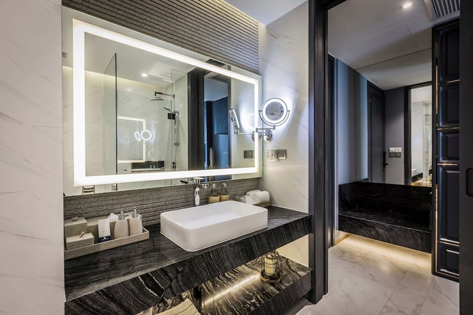 Imagen de la habitación del Hotel Wyndham Grand Nai Harn Beach Phuket. Foto 9