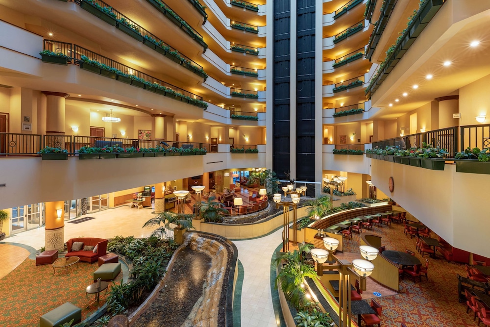 Imagen de los interiores del Hotel Wyndham Grand Oklahoma City Downtown. Foto 19