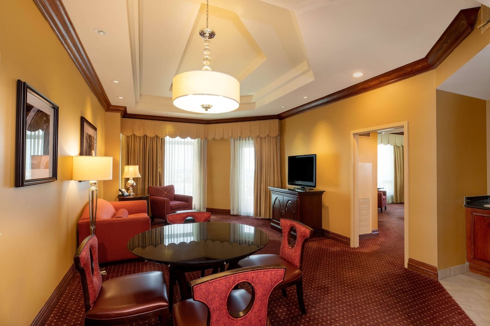 Imagen de la habitación del Hotel Wyndham Grand Oklahoma City Downtown. Foto 14