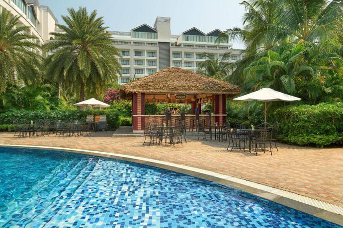 Imagen de la piscina del Hotel Wyndham Grand Phu Quoc. Foto 39