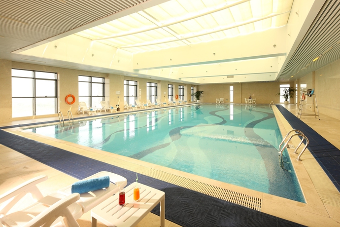 Imagen de la piscina del Hotel Wyndham Grand Plaza Royale Changsheng Jiangyin. Foto 18