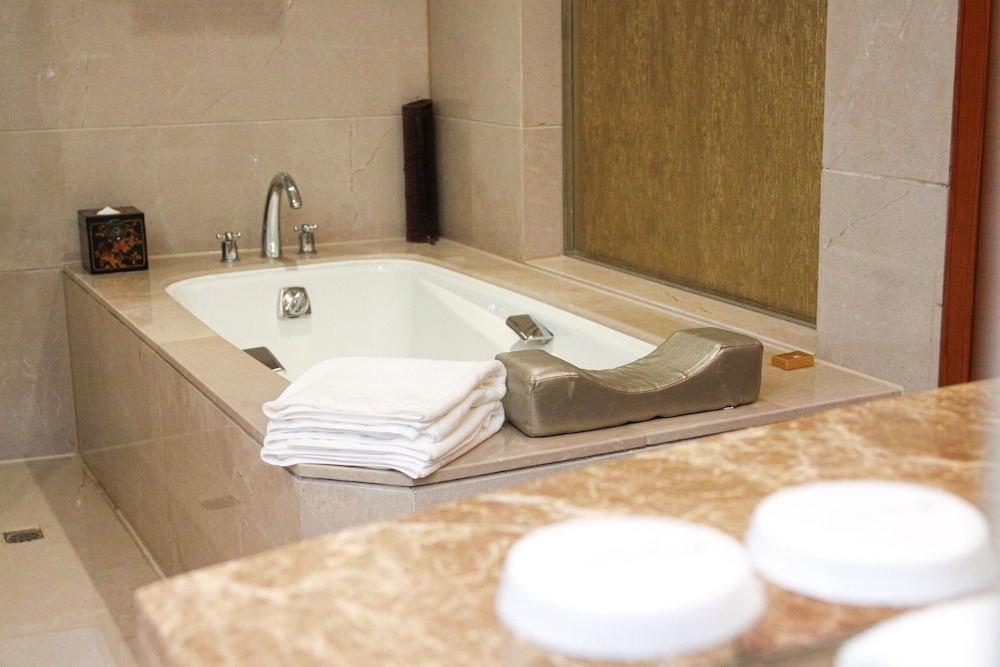 Imagen de la habitación del Hotel Wyndham Grand Plaza Royale Hangzhou. Foto 9