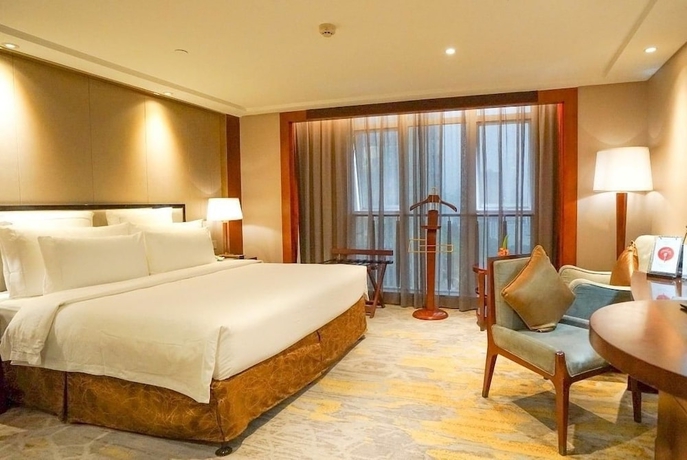 Imagen de la habitación del Hotel Wyndham Grand Plaza Royale Ningbo. Foto 10