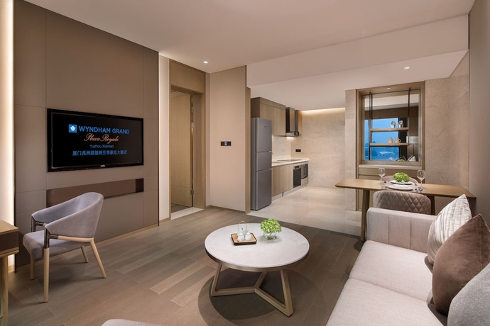 Imagen de la habitación del Hotel Wyndham Grand Plaza Royale Yuzhou Xiamen. Foto 14