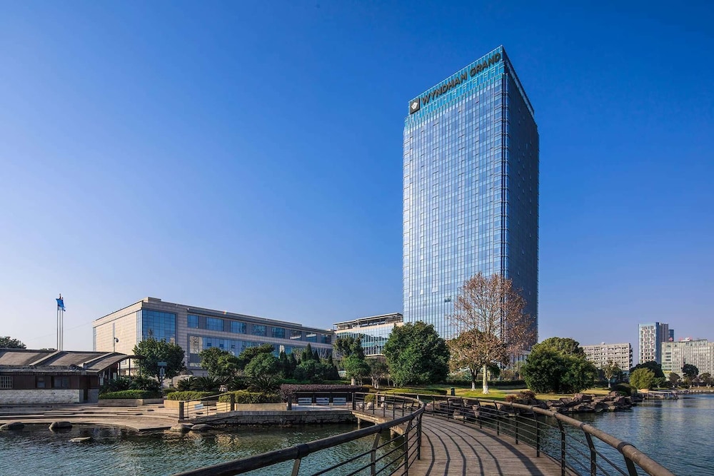 Imagen general del Hotel Wyndham Grand Suzhou Fenhu. Foto 1
