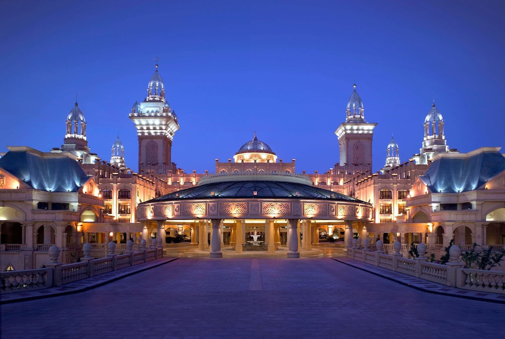 Imagen general del Hotel Wyndham Grand Tianjin Jingjin City. Foto 3