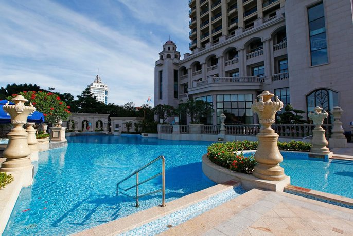 Imagen de la piscina del Hotel Wyndham Grand Xiamen Haicang. Foto 19