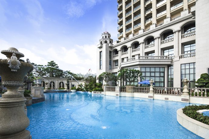 Imagen de la piscina del Hotel Wyndham Grand Xiamen Haicang. Foto 20