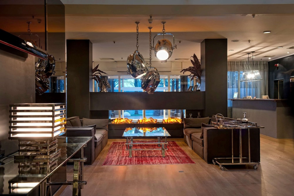 Imagen de los interiores del Hotel Wyndham Hannover Atrium. Foto 18