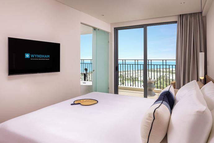 Imagen de la habitación del Hotel Wyndham Hoi An Royal Beachfront Resort and Villas. Foto 11