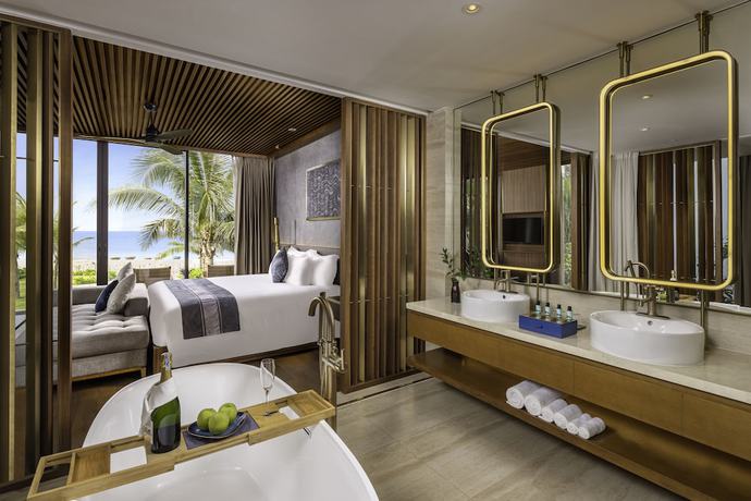 Imagen de la habitación del Hotel Wyndham Hoi An Royal Beachfront Resort and Villas. Foto 18