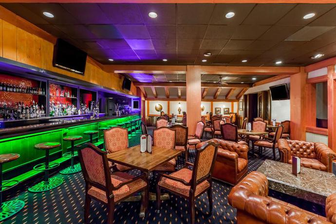 Imagen del bar/restaurante del Hotel Wyndham Indianapolis Airport. Foto 2
