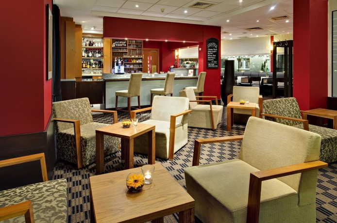 Imagen del bar/restaurante del Hotel Wyndham Koeln. Foto 3
