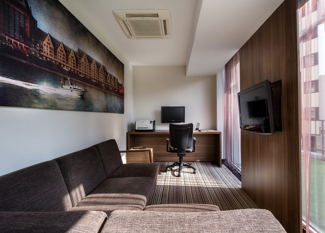 Imagen de los interiores del Hotel Wyndham Koeln. Foto 14