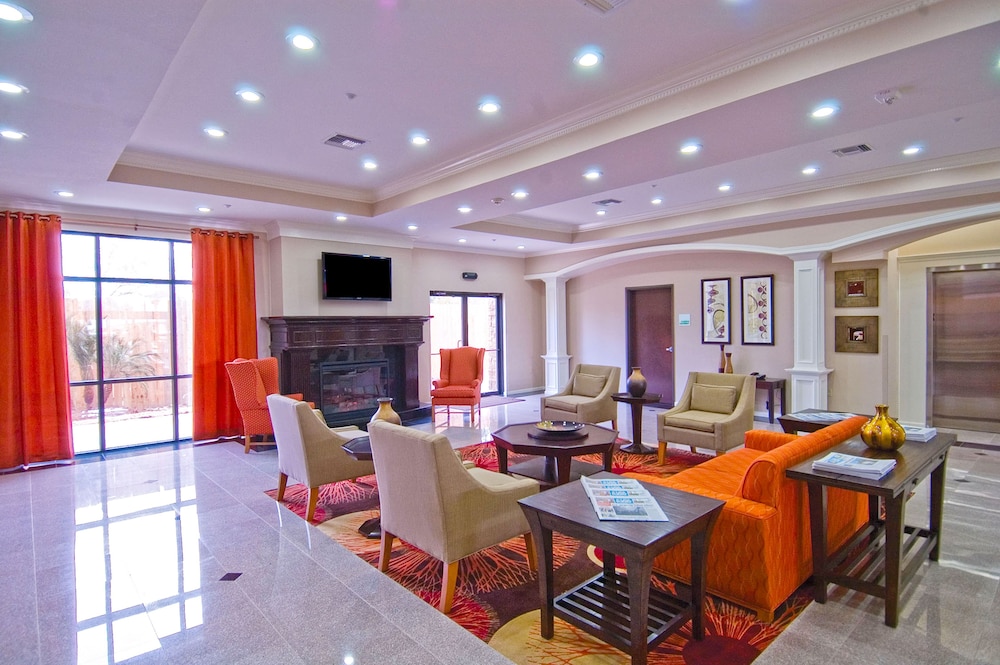 Imagen de los interiores del Hotel Wyndham Lake Charles. Foto 16