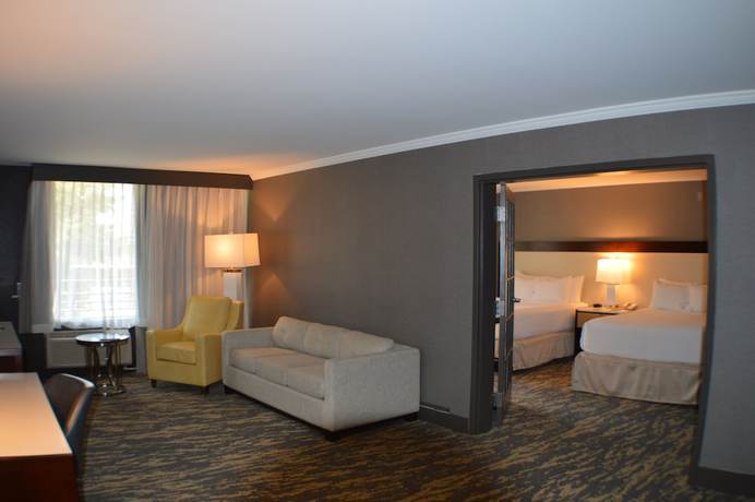Imagen de la habitación del Hotel Wyndham Lancaster Resort and Convention Center. Foto 2